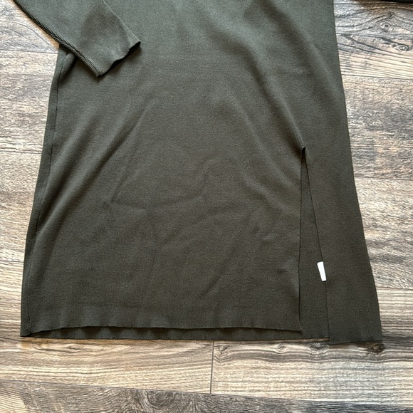 NWOT Cable & Gauge Mock Neck Tunic Sweater - Picture 4 of 9